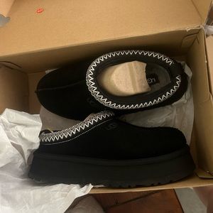 Brand new ugh platform slippers